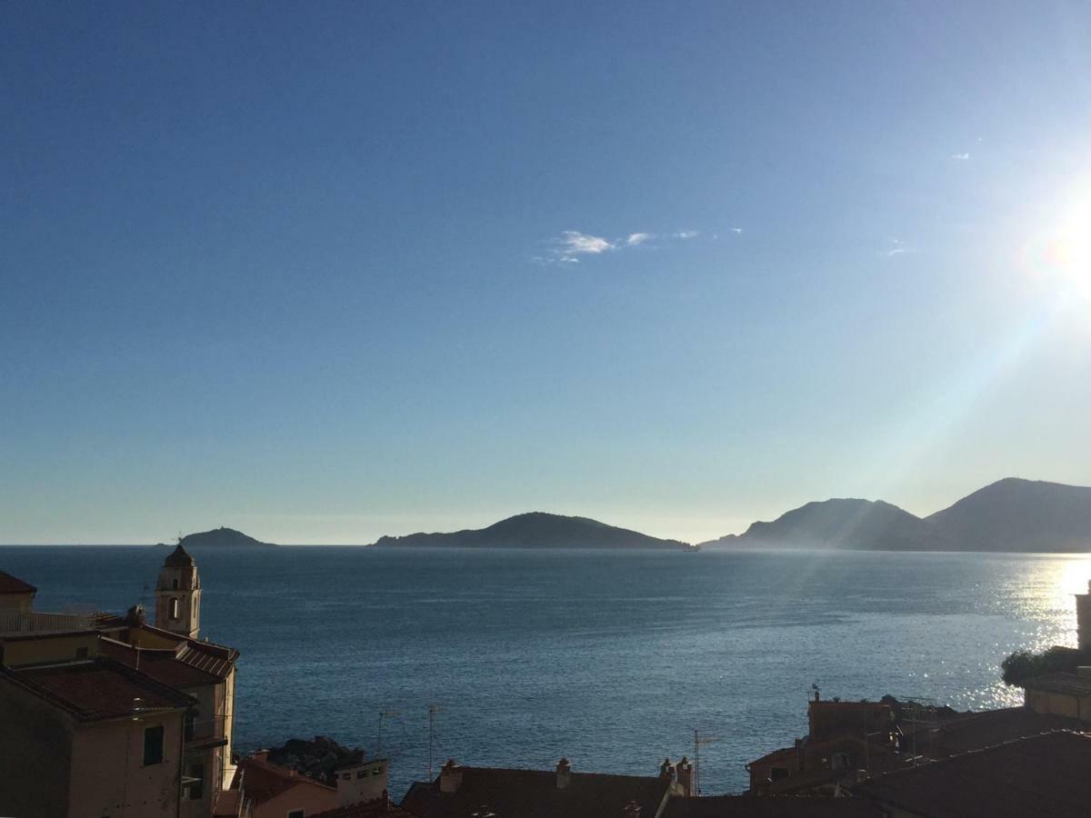 Appartamento Un Giorno Di Sole Lerici Eksteriør bilde
